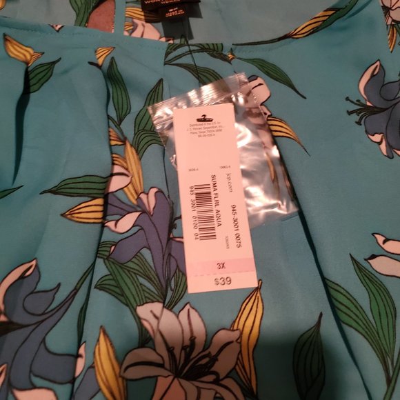 Returning to office? No problem! Plus size sleeveless blouse - Picture 2 of 2